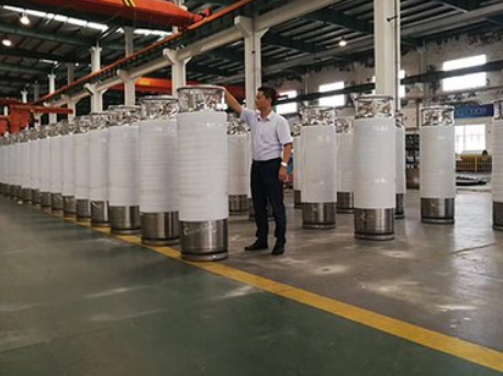 液氮罐廠家內(nèi) 液氮罐廠家內(nèi)